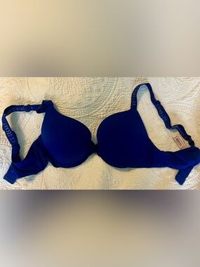 Victoria's Secret Royal Blue T-Shirt Bra - Smooth Molded Cups